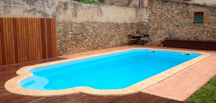 Piscina romana fondo inclinado 4900 (8,95x4m.)